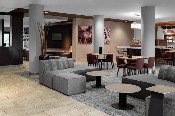 Courtyard by Marriott Raleigh North/Triangle Town Center image 5